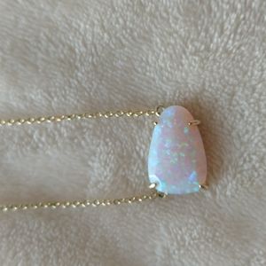 💖Rare-HTF💖 Kendra Scott White Kyocera Opal Isla Gold Necklace